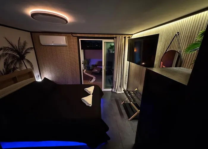 Private Heated Pool&Sauna • Unique Stay Phoenix Сasa de vacaciones Phoenix