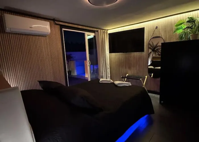 Private Heated Pool&Sauna • Unique Stay Phoenix Сasa de vacaciones Phoenix